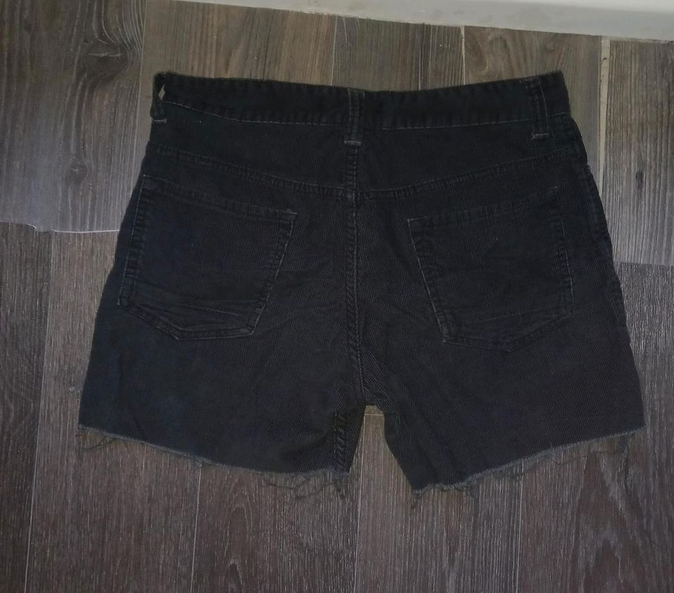 Cord Shorts von BDG schwarz Hotpants in Hamburg