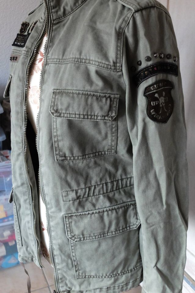 Cooles Bekleidungsset Jacke + Shirt Only + CM Laufsteg Gr. XS 34 in Geestland