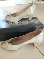 Lackleder Peeptoes vonm "YKX&Co.", hellgrau Hessen - Biedenkopf Vorschau