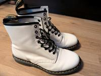 Dr. Martens Doc Martens 1460 Boots Leder Stiefel Gr.44 Weiß Niedersachsen - Delmenhorst Vorschau