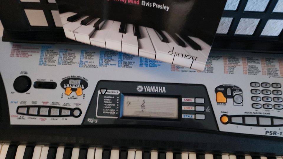 Yamaha Keyboard PSR-175 in Karlsruhe