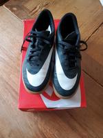 Super erhaltene Nike Hallenfußballschuhe Gr 40! Brandenburg - Luckau Vorschau