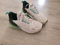 Nike Schuhe gr. 35,5 Niedersachsen - Obernkirchen Vorschau