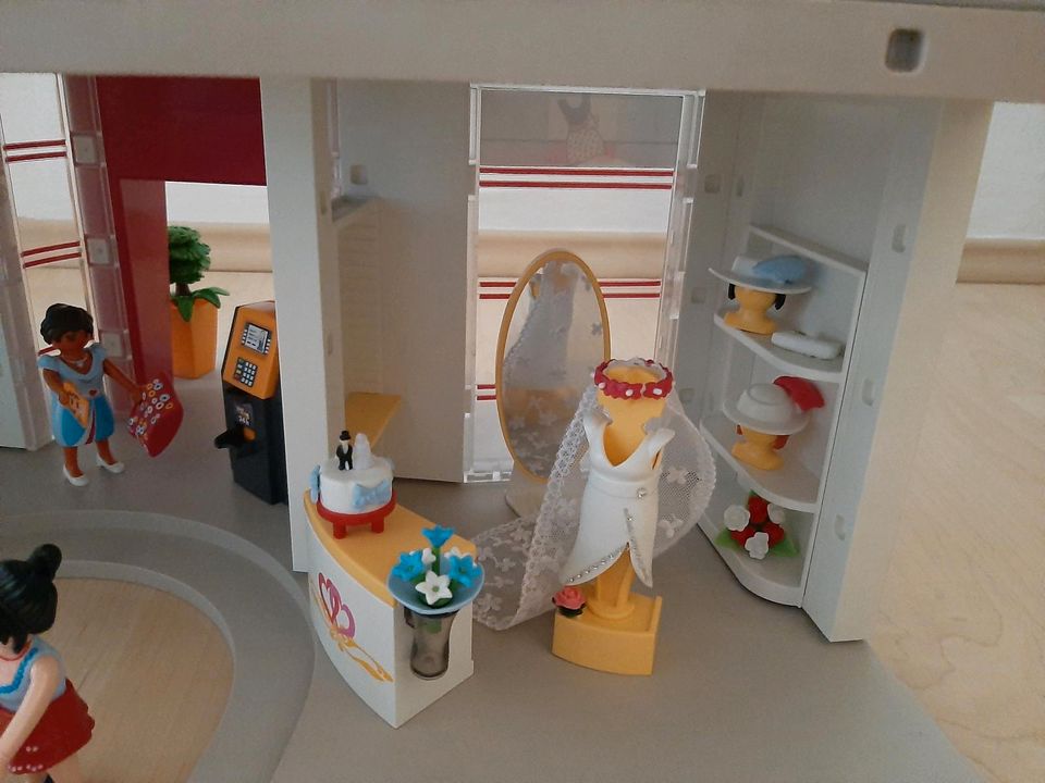 Playmobil 5485 City Life Shopping-Center mit Einrichtung gebrauch in Alzenau