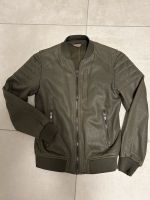 Zara Man Jacke Bikerjacke Bomberjacke College Khaki grün Nordrhein-Westfalen - Rietberg Vorschau