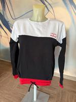 Tchibo Sweatshirt Gr. 170 176 Schwarz rot weiß Sachsen - Ebersbach bei Großenhain Vorschau