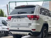 Jeep Grand Cherokee WK2, Diffuserverkleidung Heck weiß Berlin - Hellersdorf Vorschau