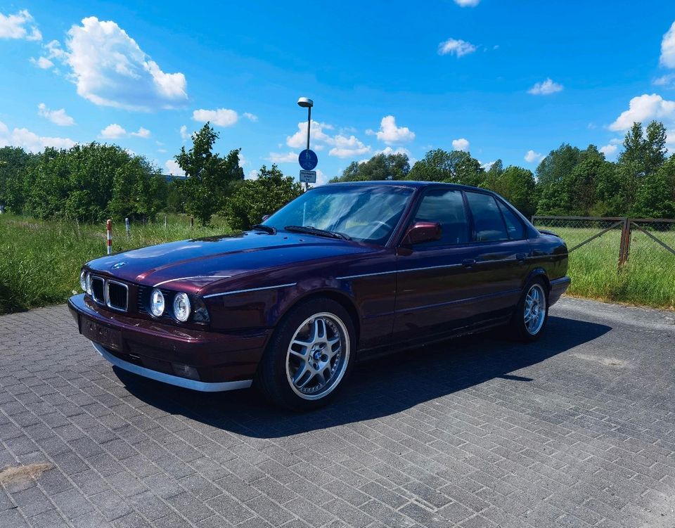 Bmw 5er E34 525i Facelift Tüv Au Neu Leder Schalter in Salzkotten