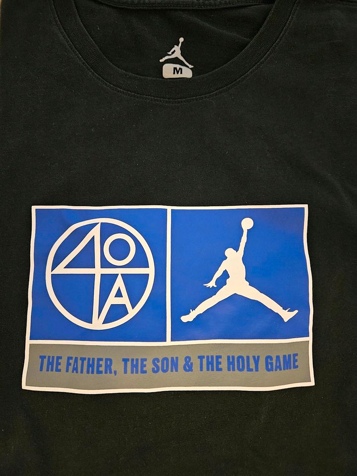 T-Shirt Nike Air Jordan Father & Son Holy Game NBA M neuwertig in Gladbeck