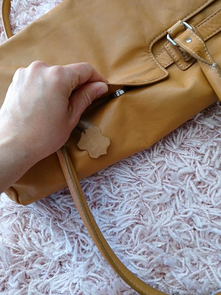 Echte Damen Leder Handtasche beige in Meldorf