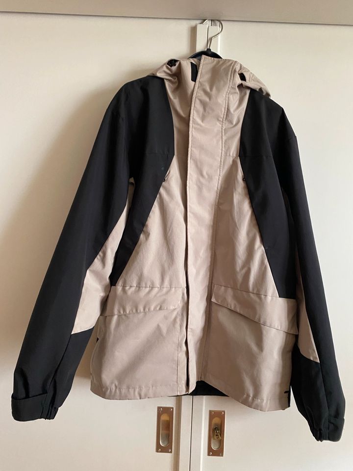 Herren H&M Regenjacke Windbreaker Größe S in Düsseldorf