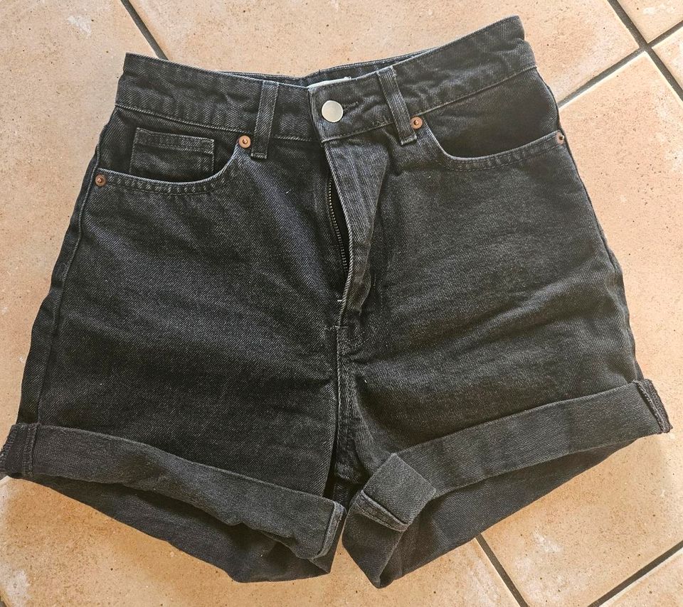 High waist JeansshortsGr. XS in Schwarz in Rogätz