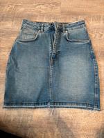 Jeans Mini Rock von Zara Trafaluc in Größe 34 Bayern - Forchheim Vorschau