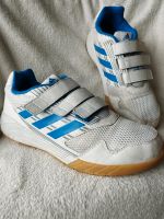 Adidas 39 Sportschuhe Sneaker Hallenschuhe Nordrhein-Westfalen - Burscheid Vorschau
