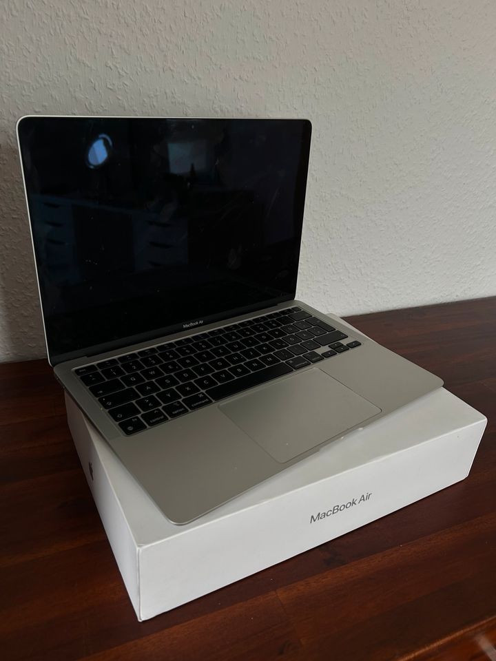 Apple MacBook Air M1 Chip in Bersenbrück