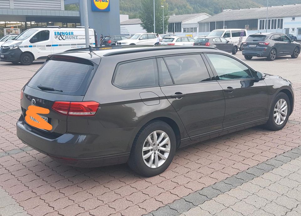 Volskwagen Passat Variant B8 2.0 TDI Trendline in Pfullingen