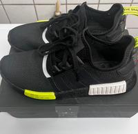 Adidas NMD R1 Black Gr. 44.2/3 Baden-Württemberg - Niefern-Öschelbronn Vorschau