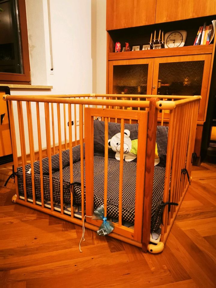 Laufgitter Laufstall 1 x 1 m Baby Welpenschutz Holz Kinderzimmer in Wörth Kr. Erding