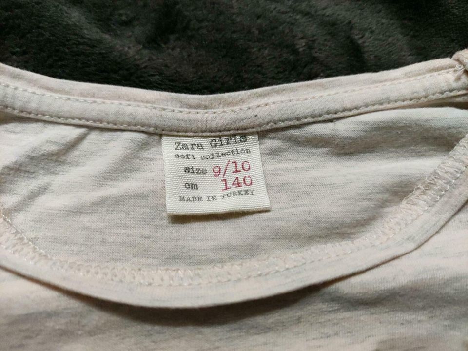 Zara Langarmshirt gr. 140 in Berlin