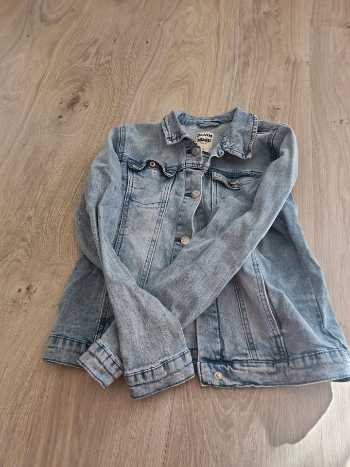 Jeansjacke Gr. 152 in Tespe