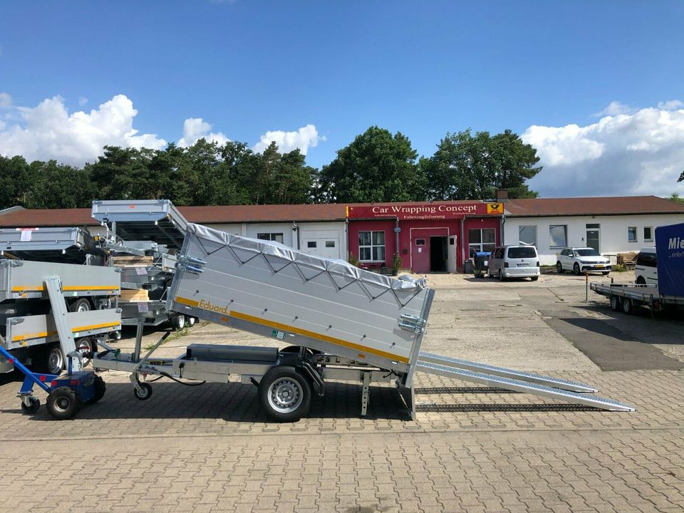 ⭐ Anhänger Eduard E-Kipper 1800kg 256x150x80cm Rampen Plane 72 N in Schöneiche bei Berlin