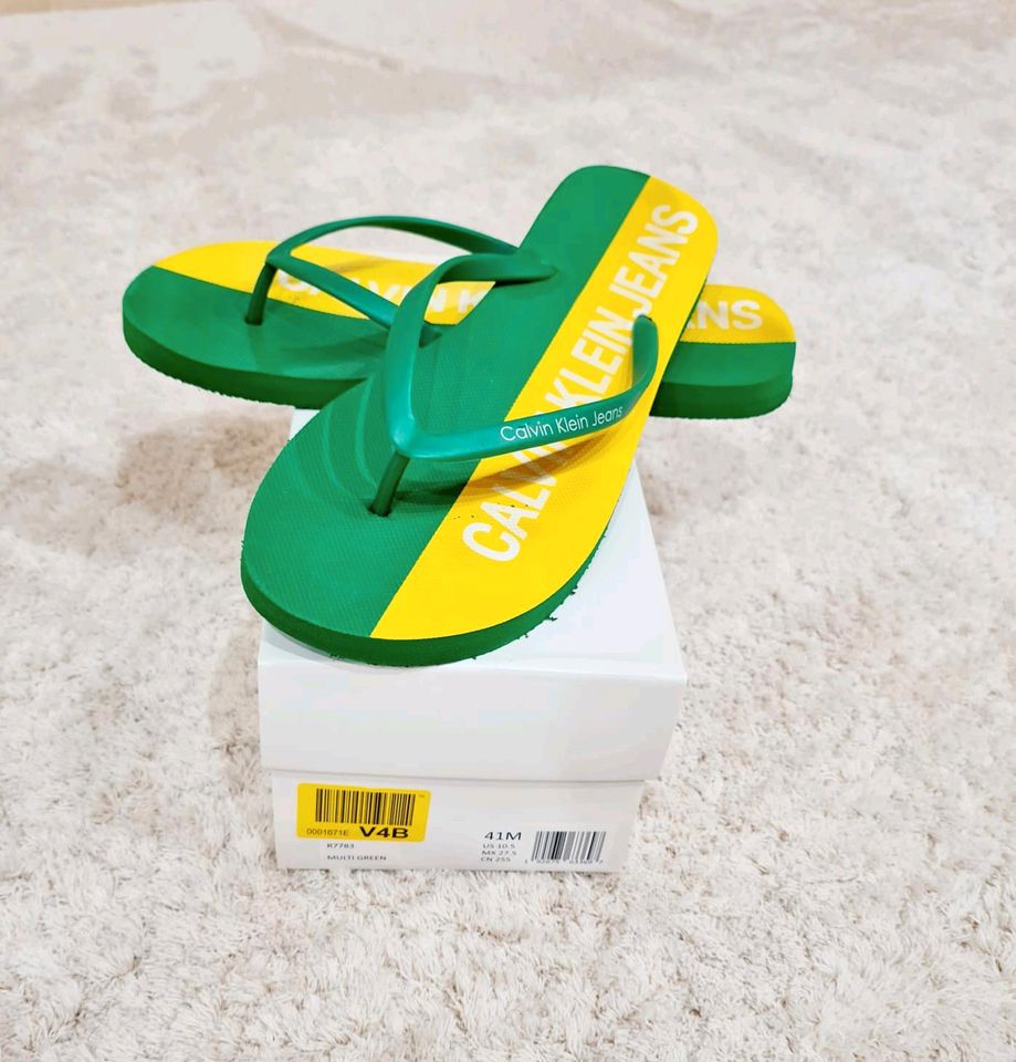 Neue Gelb/Grüne Flip Flops in 41 von Calvin Klein in Bad Emstal