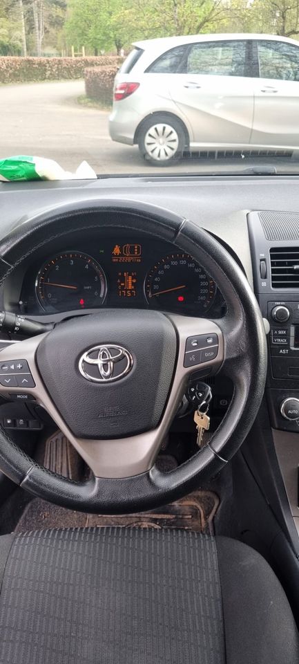 Toyota 2.0l als 2. Hand in Trier