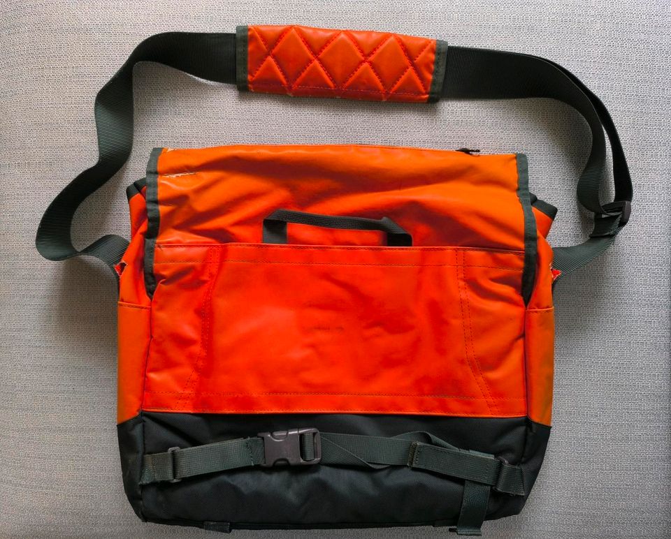 Messenger Bag / North Face / orange in Berlin