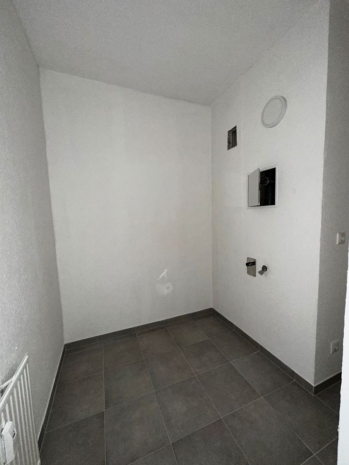 Achtung Kautionsfrei + 1 Monat kaltmietfrei // tolle 2 Zimmer Wohnung mit 58,24m² und EBK // in Schöneck