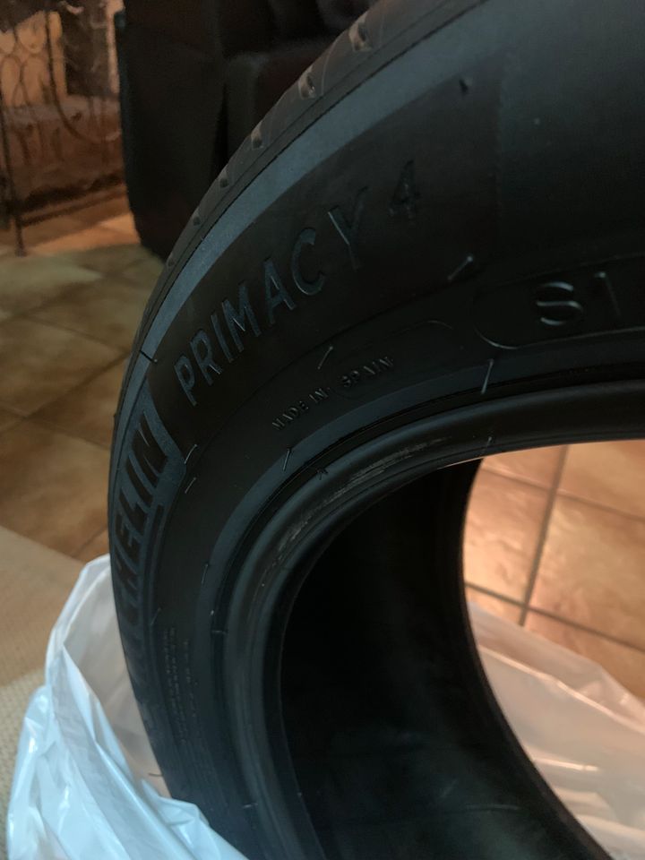 4x Michelin Sommerreifen 215/55 R18, Primacy 4 in Blankenheim