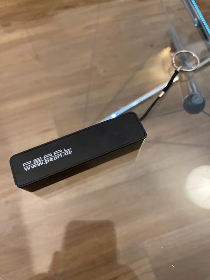 POWERBANK Schlüsselanhänger 2200 mAh Pearl.de - sehr praktisch in Wiesbaden