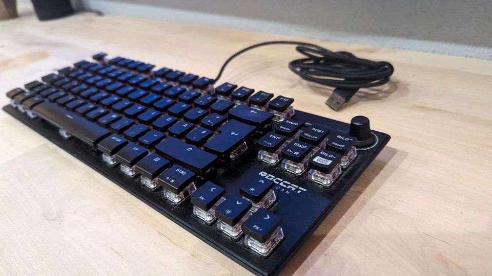 Roccat Vulcan TKL -Kompakte Mechanische RGB Gaming Tastatur in Spaichingen
