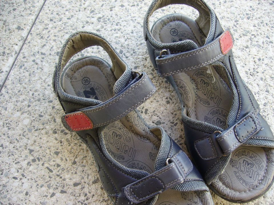 Sandalen mit Klettverschluss Größe 35 in Neustetten