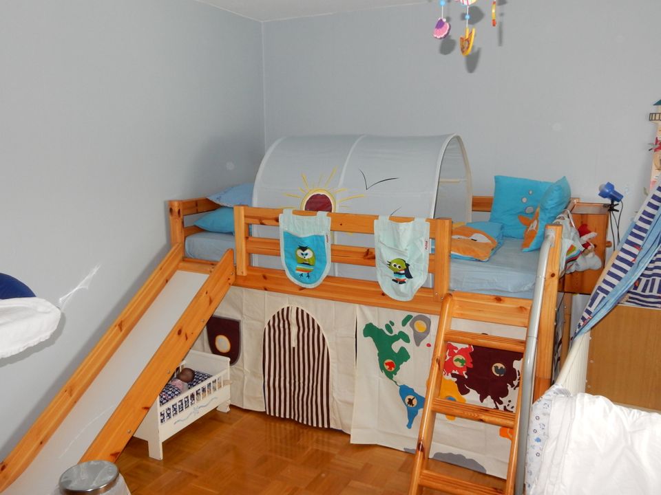 Flexa Vorhänge, Taschen + no-name-Tunnel für halbhohes Kinderbett in Birstein