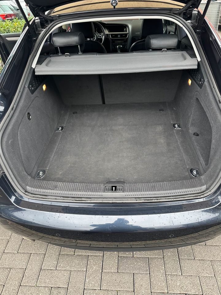 Audi A5 Quattro 2.0/Keyless Entry/Voll Leder/ Schiebedach in Neuenrade