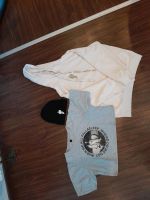 T-Shirt/Hoodie/Mütze Billie Eilish Gr. XS/S Set Baden-Württemberg - Aichhalden Vorschau