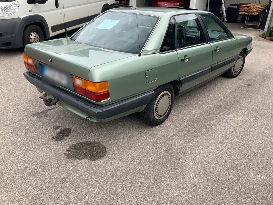 Audi 100 Oldtimer H Zulassung in Traunstein