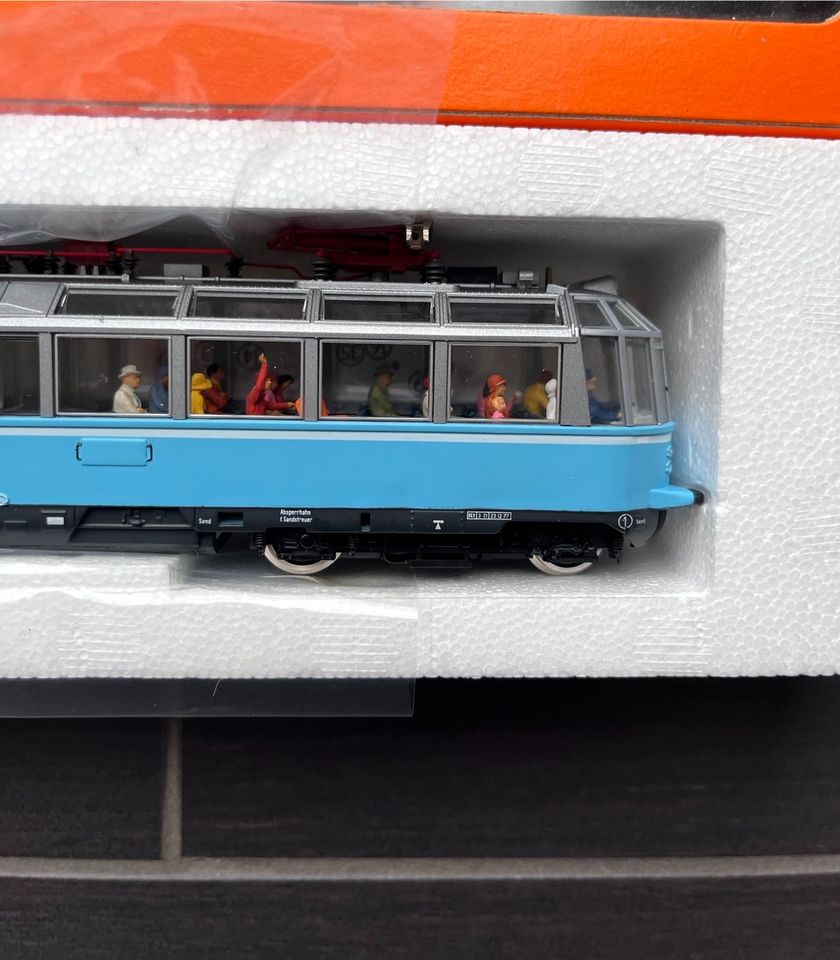 Roco H0 43525 „Gläsener Triebwagen“ in Karlsruhe