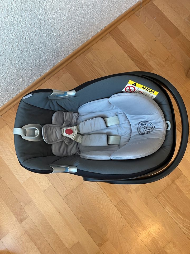 Baby Autositz in Friedrichshafen