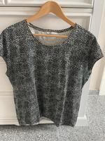 Esprit edc Shirt Tunika schwarz weiß Gr. L TOP Nordrhein-Westfalen - Olfen Vorschau