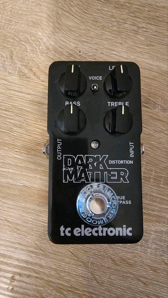 TC Electronic DARK MATTER Distortion Pedal in Althütte