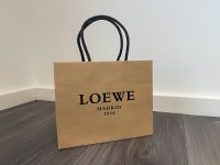 LOEWE Papier Einkauftasche Einkaufstüte Geschenktasche Khaki NEU Rheinland-Pfalz - Pirmasens Vorschau