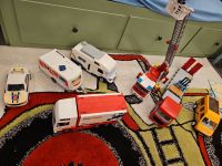 Playmobil Feuerwehr, Camper, Wohnwagen, 2 LKw, Autos, Stapler Niedersachsen - Otterndorf Vorschau