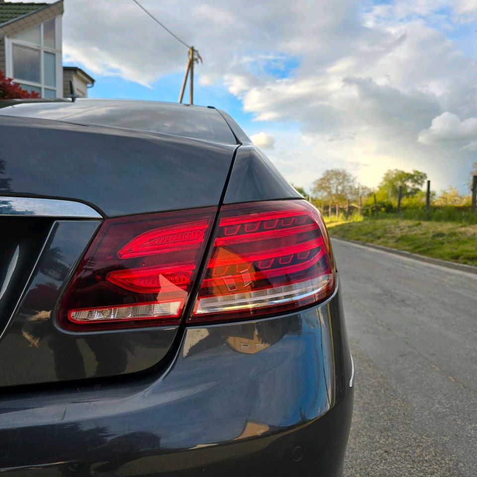 Mercedes E220 COUPE in Frankfurt am Main