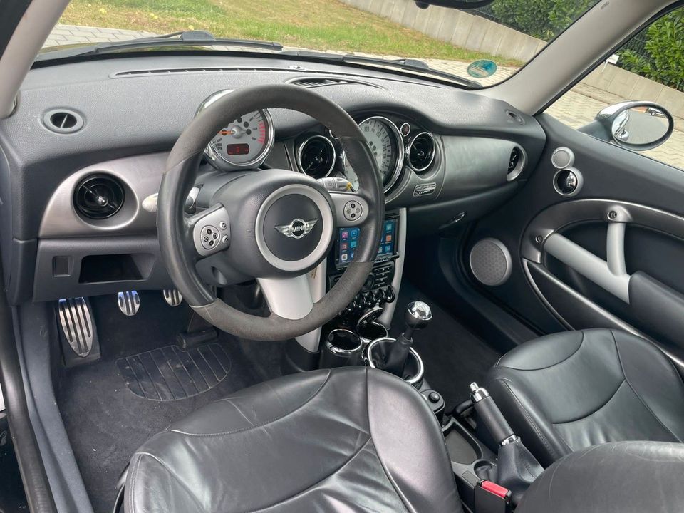 MINI Mini Cooper S 1.6 Chilli NAVI*LEDER*CAM*MTL* in Holzgerlingen