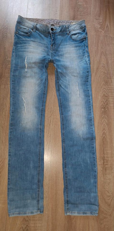 Review Jeans W 30 L34 in Beckum