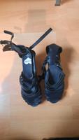 Swedish Hasbeens x H&M Holzclogs mit Keilabsatz Kiel - Ravensberg-Brunswik-Düsternbrook Vorschau