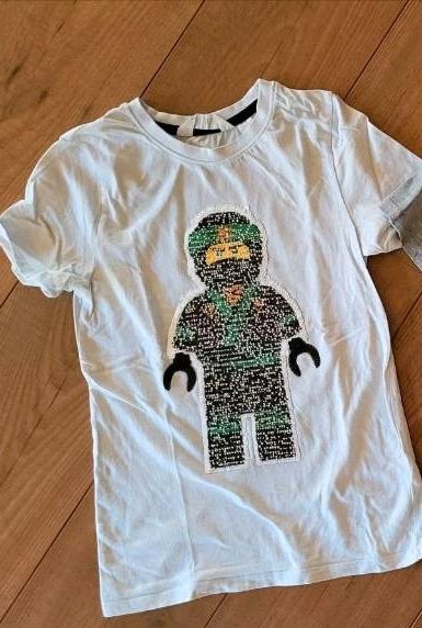Ninjago T-shirts mit Wendepailleten in Ihlow