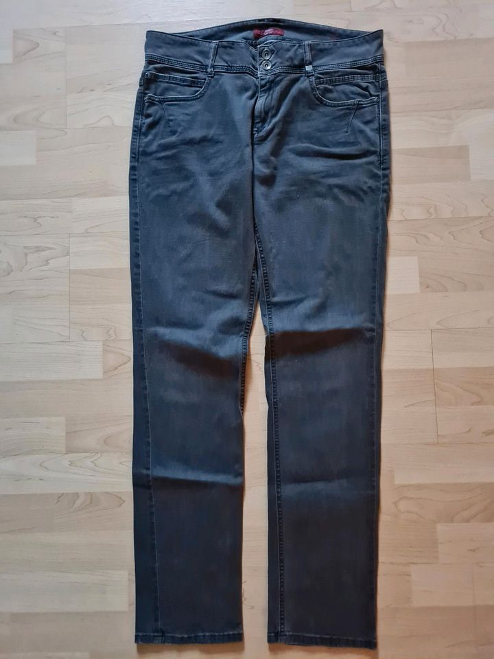 S.Oliver Jeans Hosen Gr.42 in Fulda