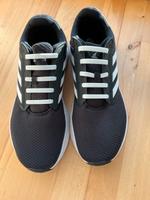Original Adidas Sportschuhe WIE NEU Gr 43. 9 1/2 Bayern - Aichach Vorschau